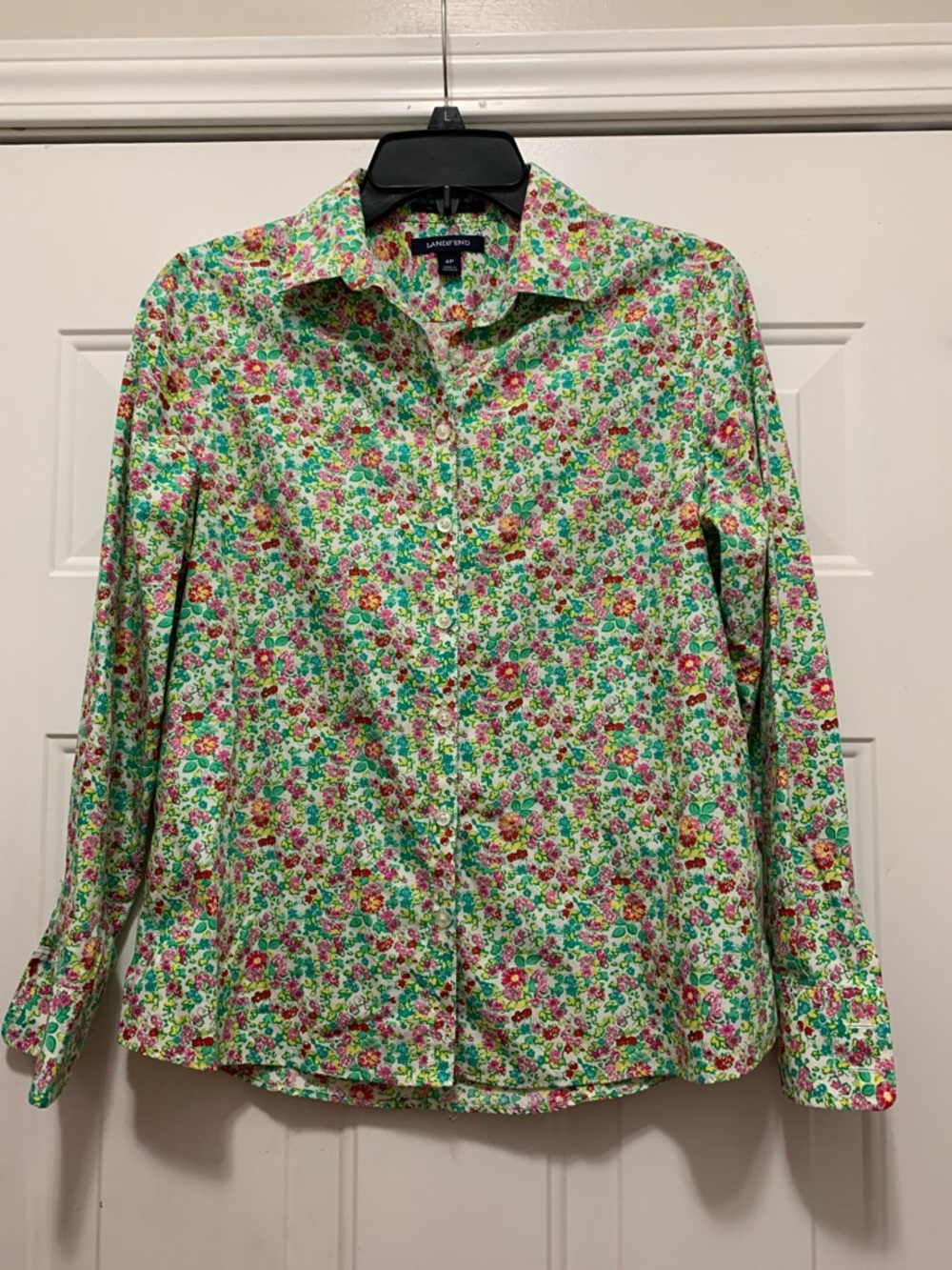 3/$15 Lands' End 100% Cotton Cream Floral Top with Pink & Green Blooms Size 4P